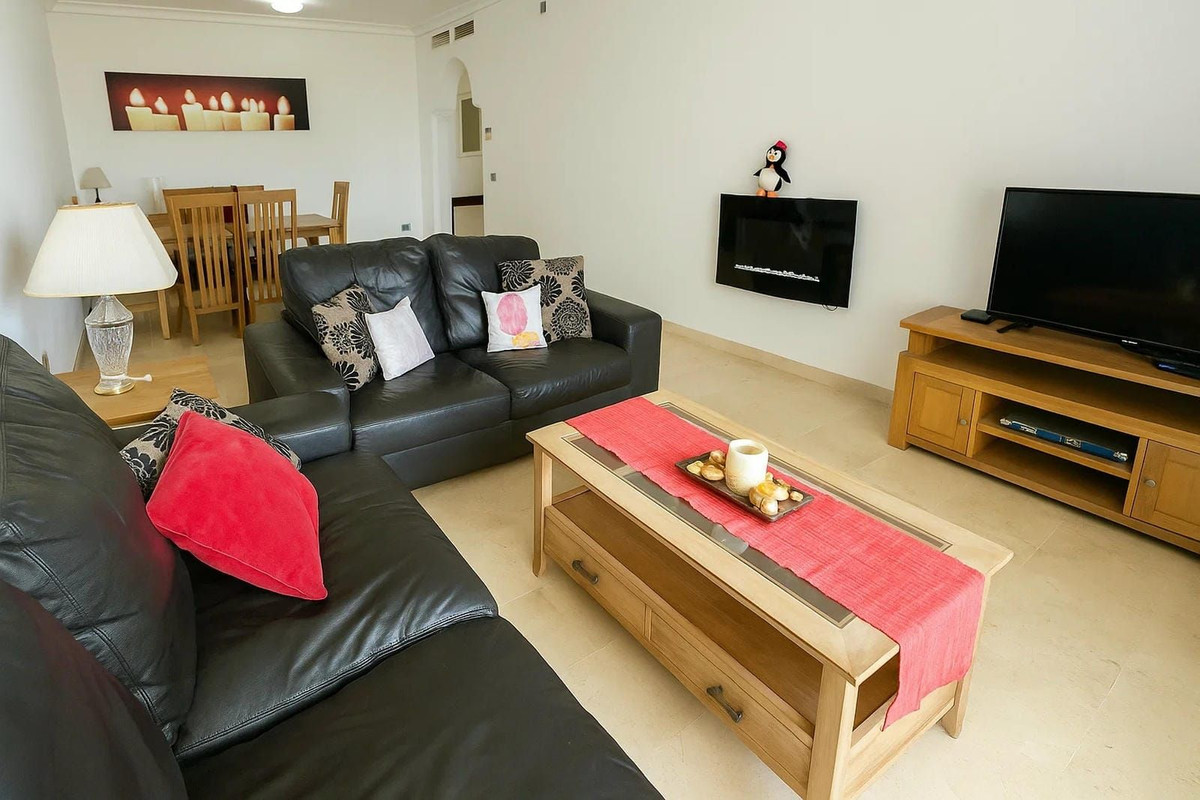 4a34f5f684e4e5623cfd927750fd2edd - 4