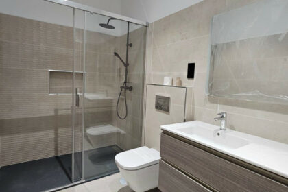 4a835dbe5289a478153311cea72e61e6 - 8