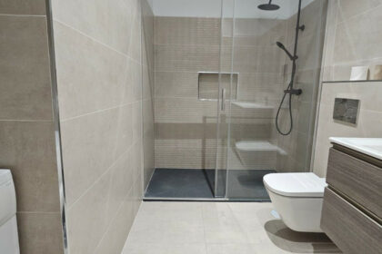 4a835dbe5289a478153311cea72e61e6 - 9