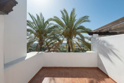 4a8f8667458d9ead842136ba3ec102ed - 17