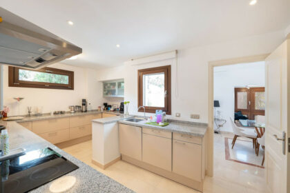 4a8f8667458d9ead842136ba3ec102ed - 7