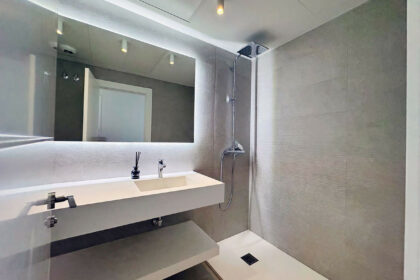 4ad1641b5975bd1b360e803c1a692f08 - 16