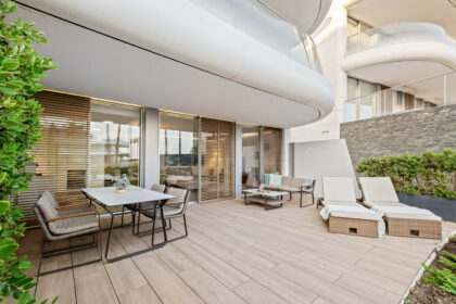 4b5d0aa40b281d53b7a20035792c8f90 - 23