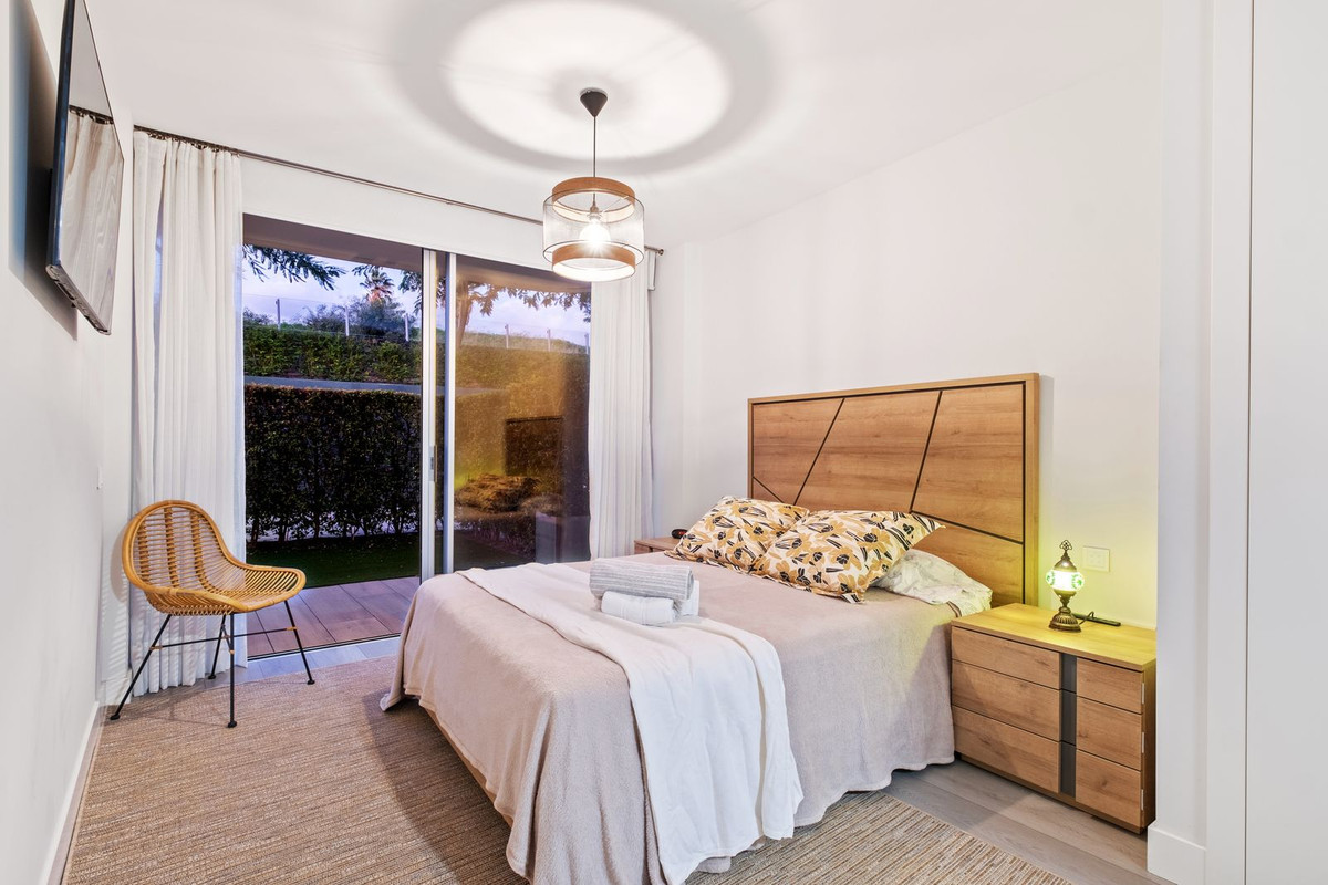 4b5d0aa40b281d53b7a20035792c8f90 - 34