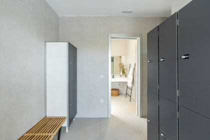 4b5d0aa40b281d53b7a20035792c8f90 - 51