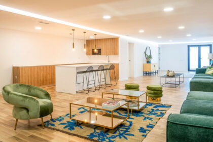 4b5d0aa40b281d53b7a20035792c8f90 - 61