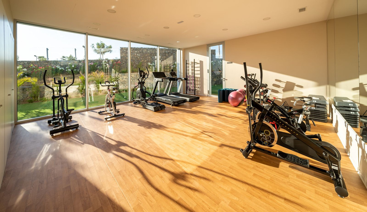 4b5d0aa40b281d53b7a20035792c8f90 - 64