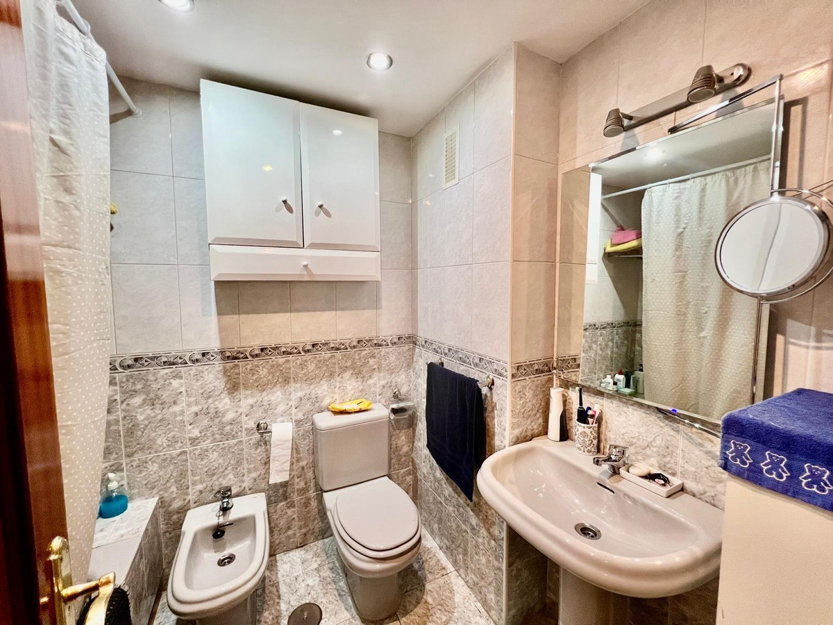 4b87b384d73eeb418c31b10de4ed2811 - 11