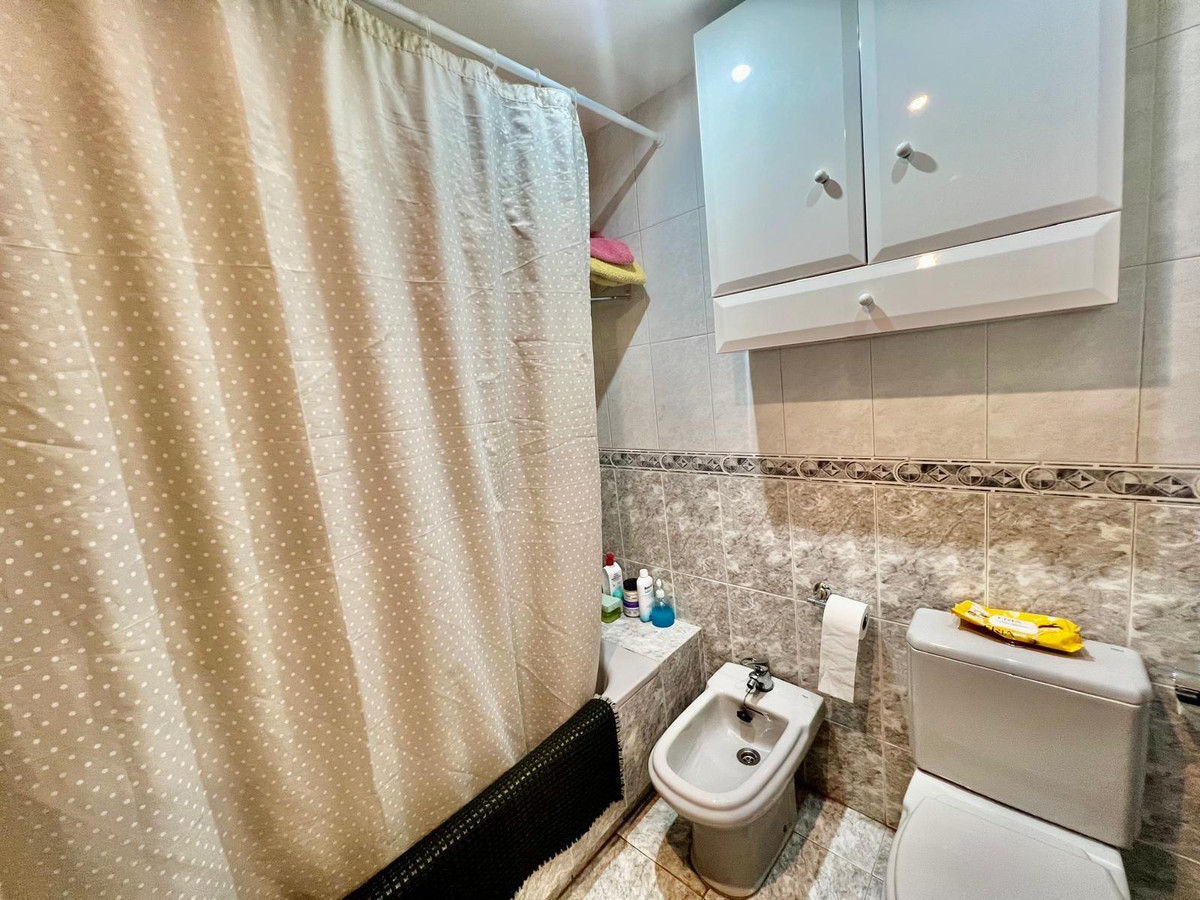 4b87b384d73eeb418c31b10de4ed2811 - 12