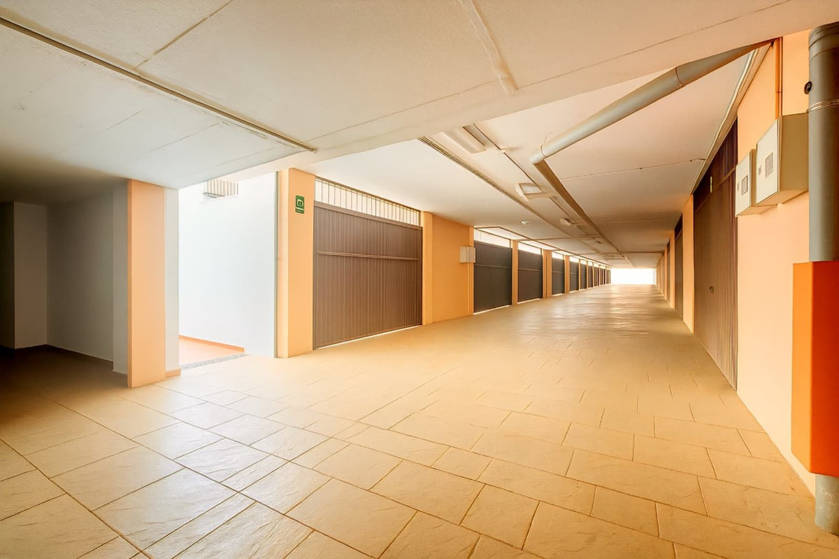 4ba406a1370a8510787954fdf9dab59f - 35