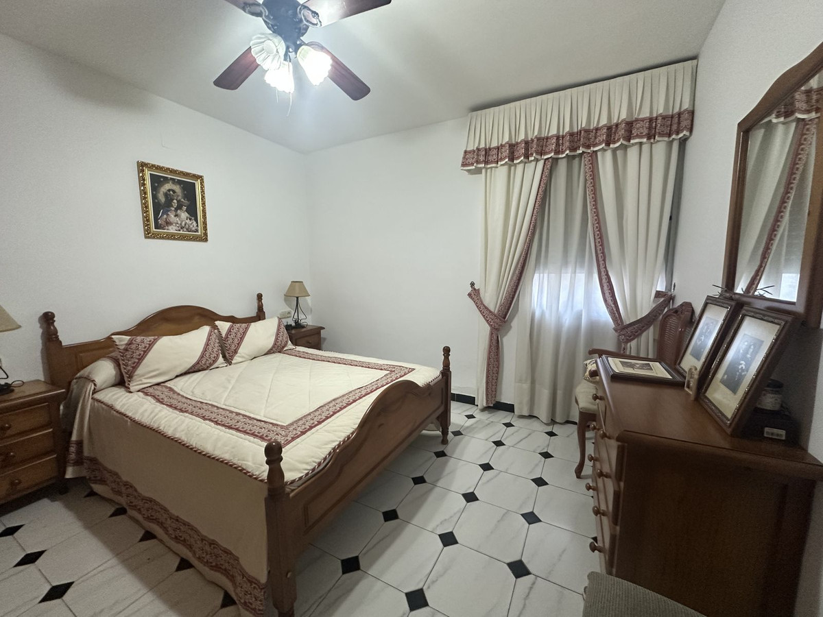 4c030a24069e83d15ebe864be44f5fed - 1