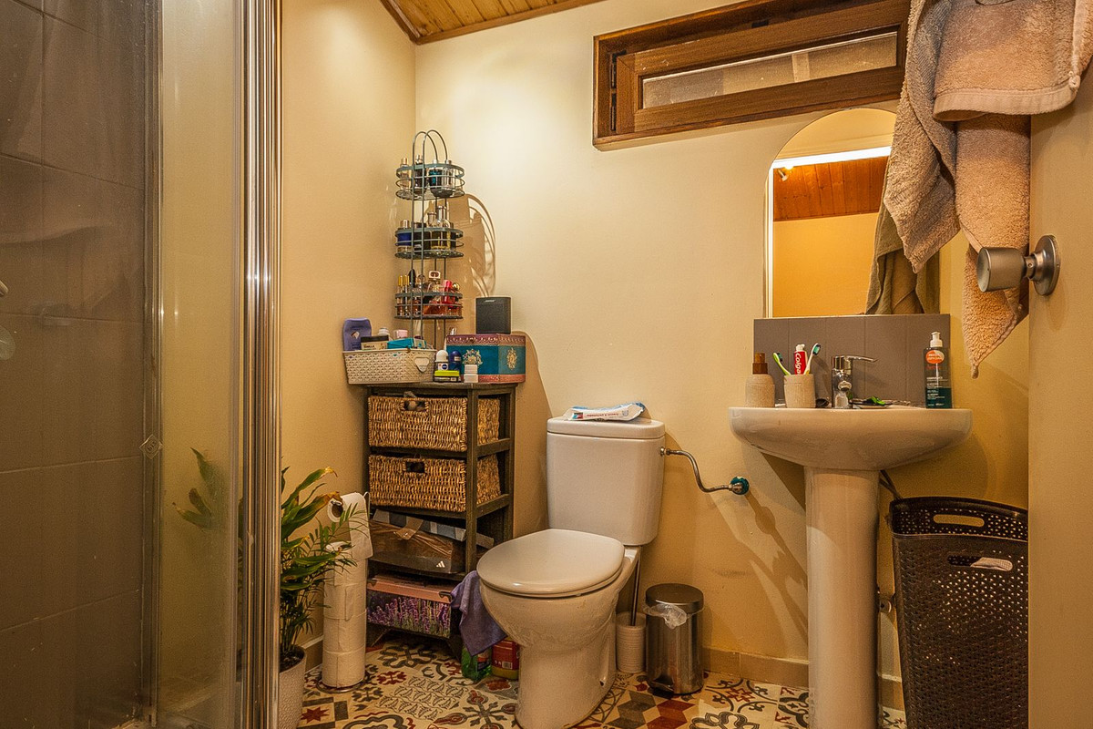 4c449977059434986514622f28c4d669 - 22