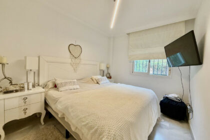 4caa2ead742cc01bb4e78e14fefdb834 - 16