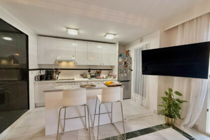 4caa2ead742cc01bb4e78e14fefdb834 - 4