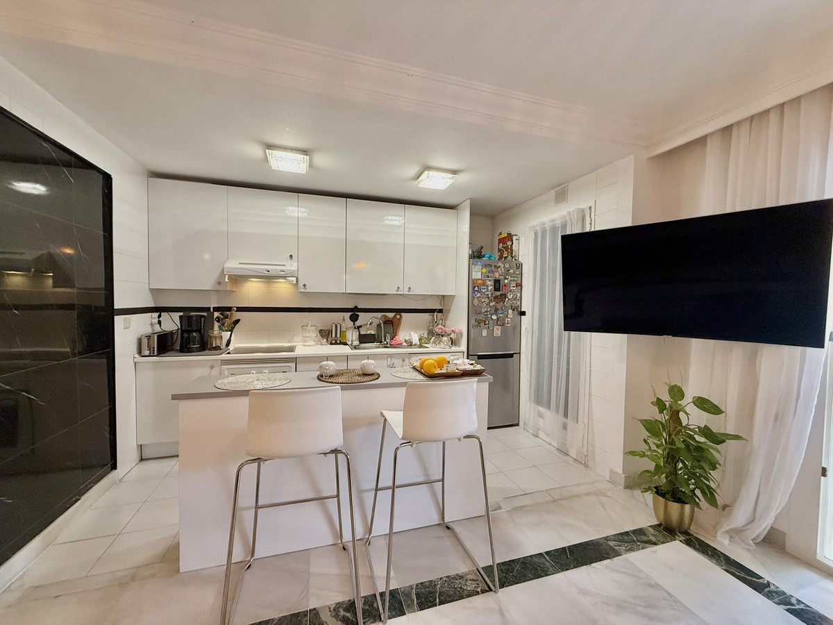 4caa2ead742cc01bb4e78e14fefdb834 - 4