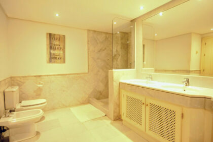 4d7399b8117a34a908fbd164da800441 - 10