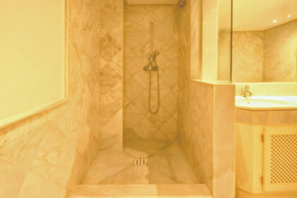 4d7399b8117a34a908fbd164da800441 - 11