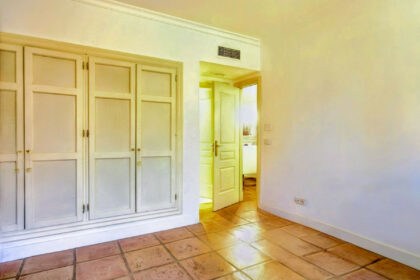 4d7399b8117a34a908fbd164da800441 - 9