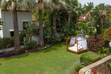 4ebe843c82714413cdcc353c8ad67c88 - 27