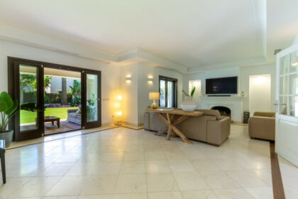 4ebe843c82714413cdcc353c8ad67c88 - 8