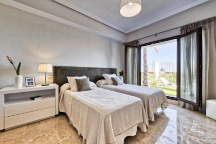 4ec49dcd5e445004433481b216afcb8d - 23