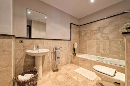 4ec49dcd5e445004433481b216afcb8d - 24