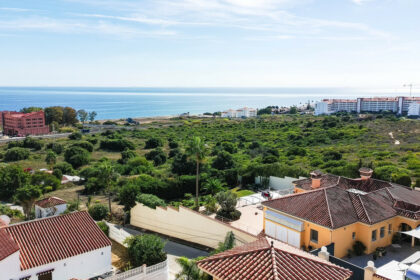 4f340bda79a27f6b6fde146a15f59771 - 12