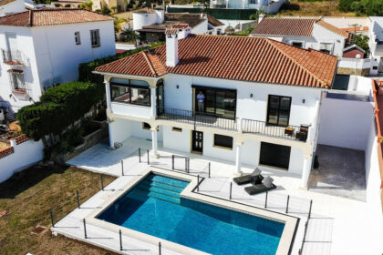 4f340bda79a27f6b6fde146a15f59771 - 13