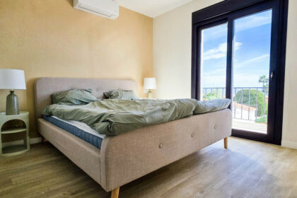 4f340bda79a27f6b6fde146a15f59771 - 35