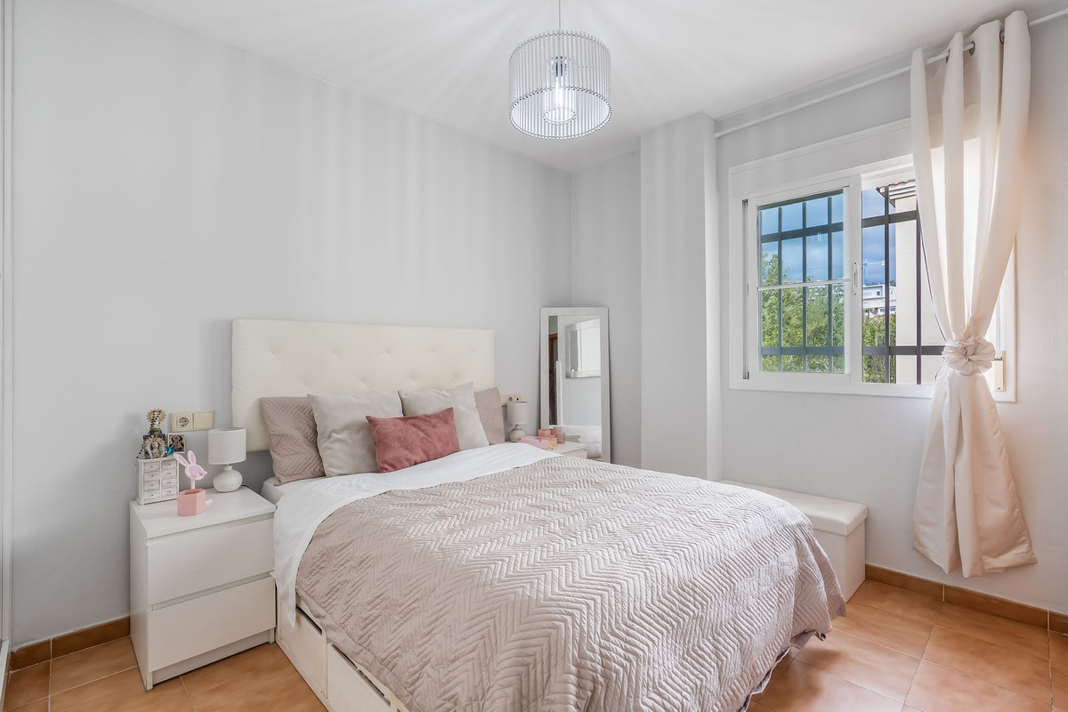 4f3a56dcb3eaea351297322ffa7a5b39 - 12