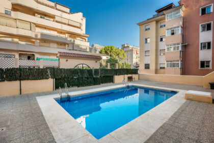 4f3a56dcb3eaea351297322ffa7a5b39 - 17