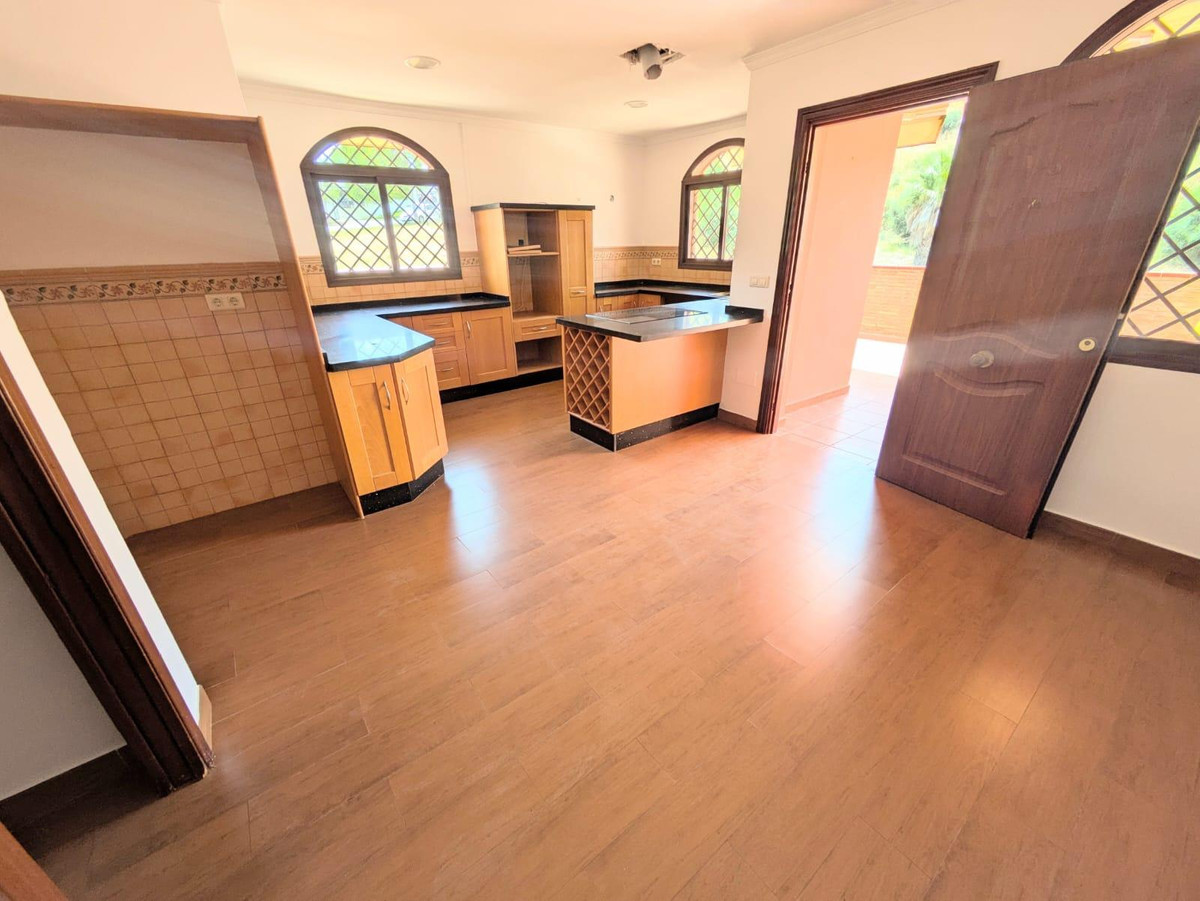 5089e5be31d50dc11cdb898fba382b9d - 11