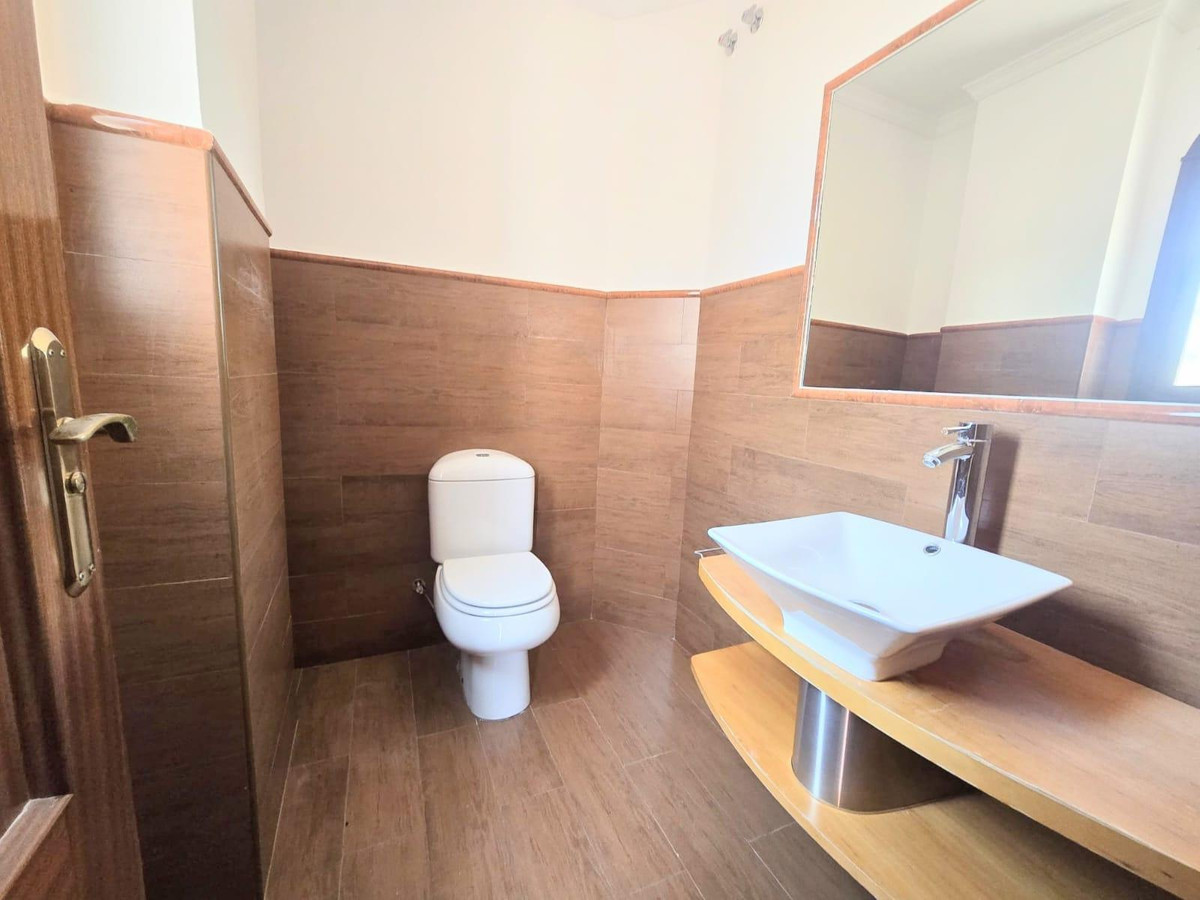 5089e5be31d50dc11cdb898fba382b9d - 15