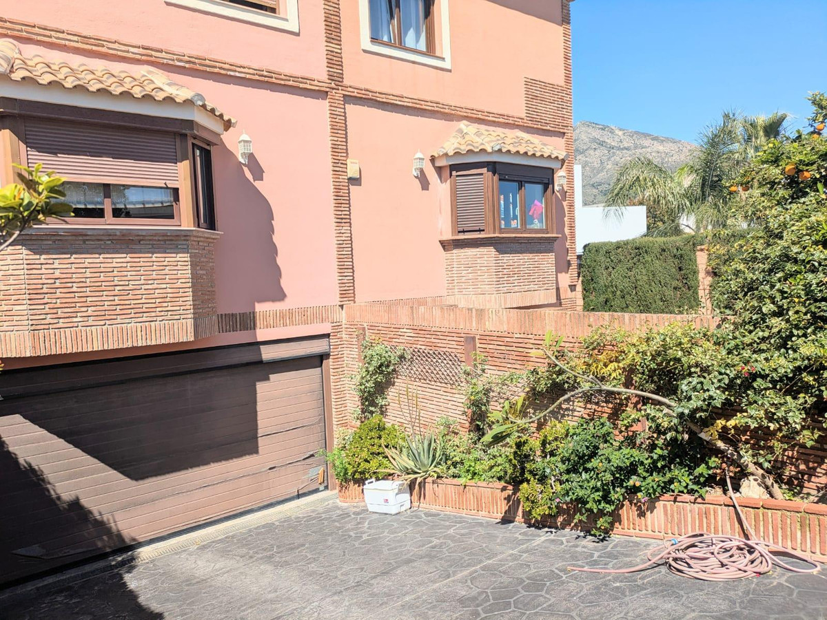 5089e5be31d50dc11cdb898fba382b9d - 31