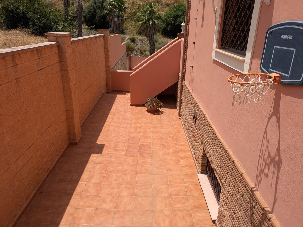 5089e5be31d50dc11cdb898fba382b9d - 32