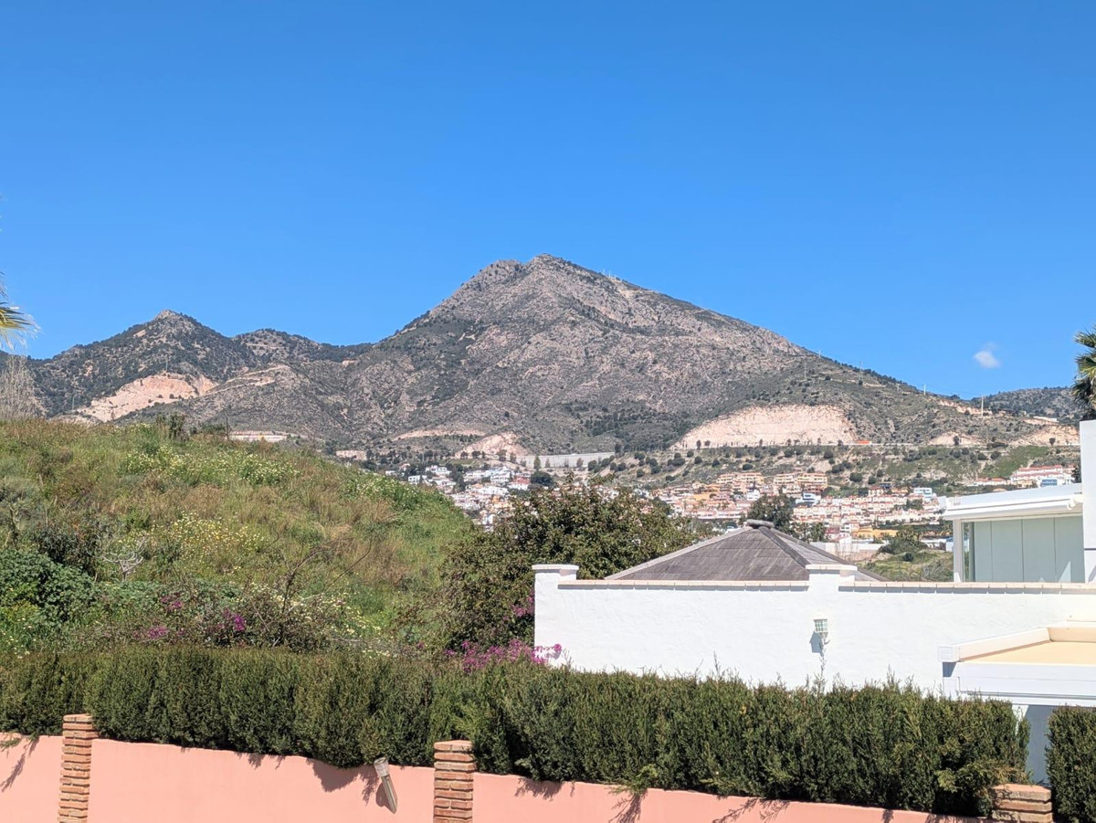 5089e5be31d50dc11cdb898fba382b9d - 33