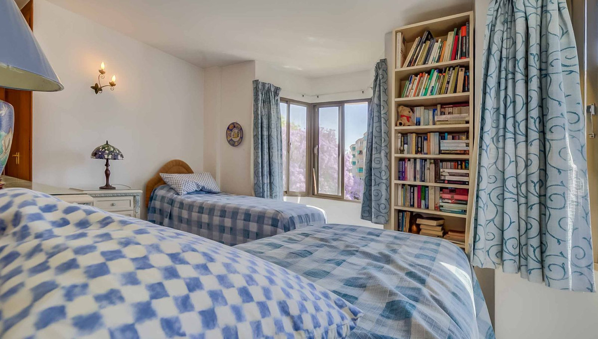 50b5307525b31c3d9065bc3355df5f3f - 20