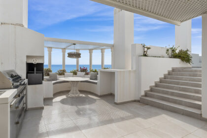 518cee1860febc10e59dcebbb7000dcc - 25