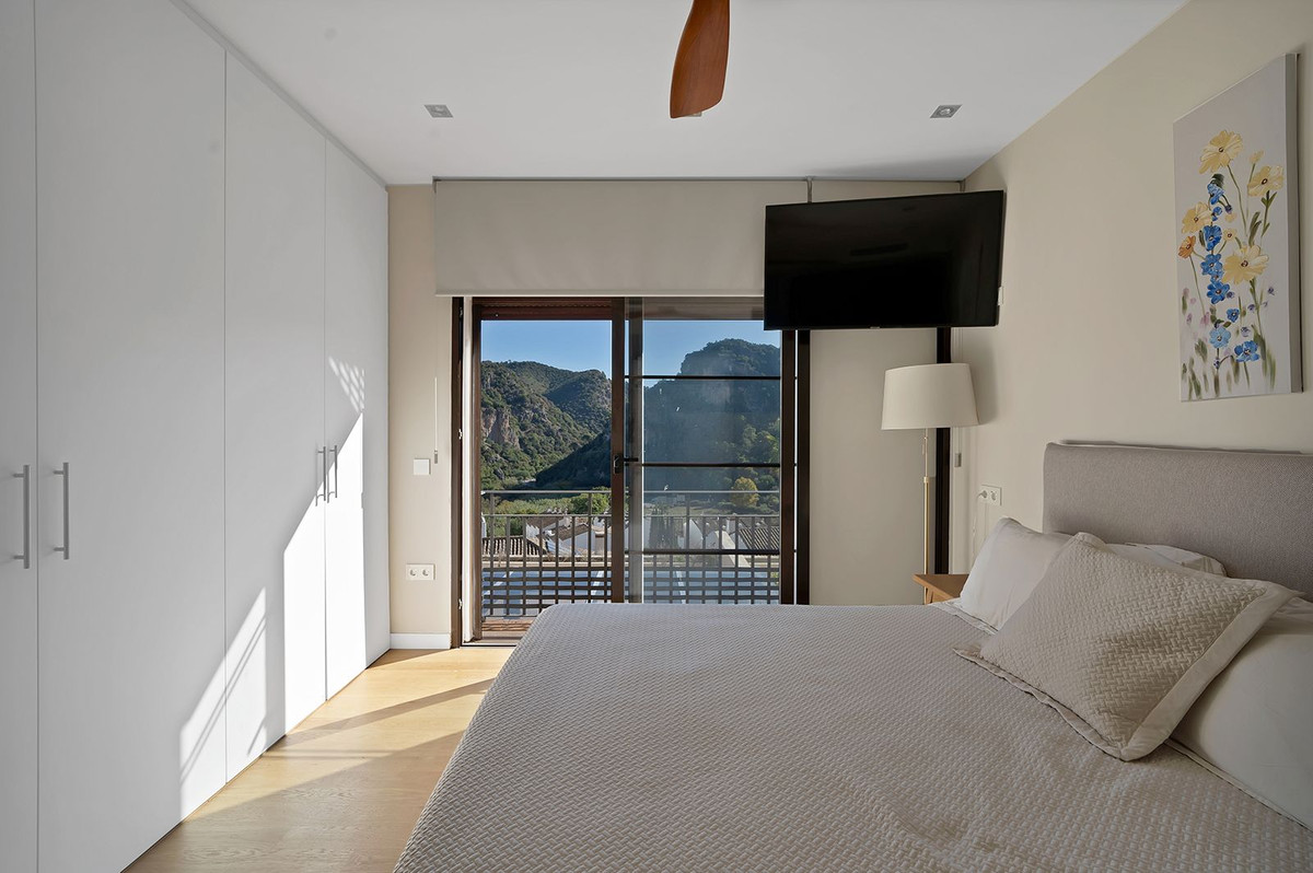 51c68d176c707a1d631b3f6f205c1ed1 - 21