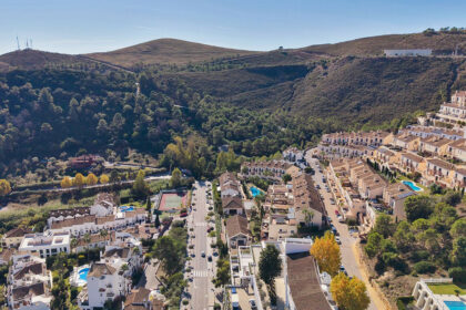 51c68d176c707a1d631b3f6f205c1ed1 - 53