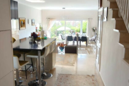 51c99fd9383e9ff582902557b4866832 - 11