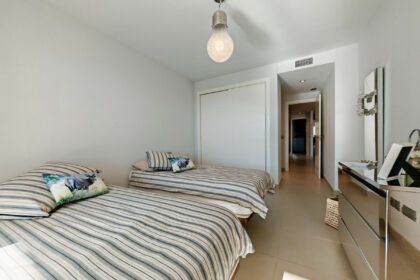 51cade4bb9a30d9c0aaf18b8c943f467 - 10