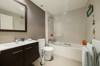 51cade4bb9a30d9c0aaf18b8c943f467 - 12