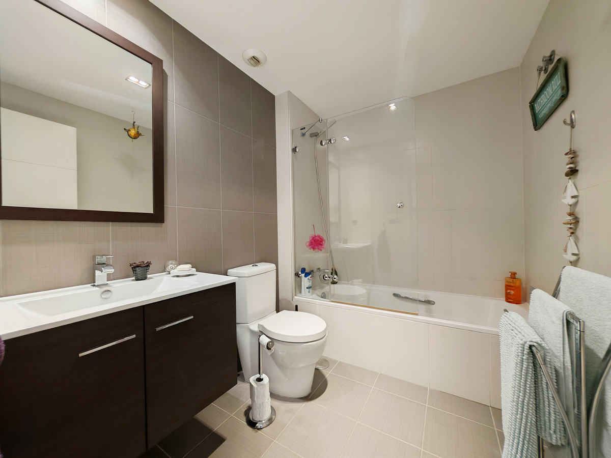 51cade4bb9a30d9c0aaf18b8c943f467 - 12