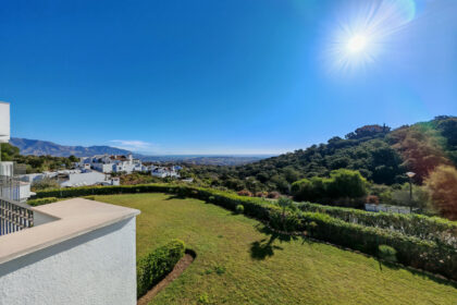 51cade4bb9a30d9c0aaf18b8c943f467 - 17