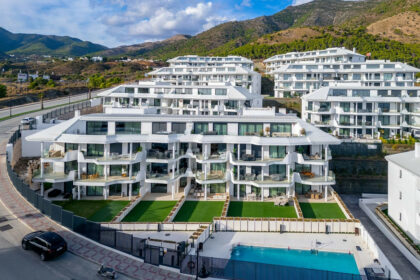 523bdcff7d0de5289d46e419ab8f460e - 27