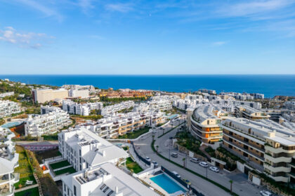 523bdcff7d0de5289d46e419ab8f460e - 30