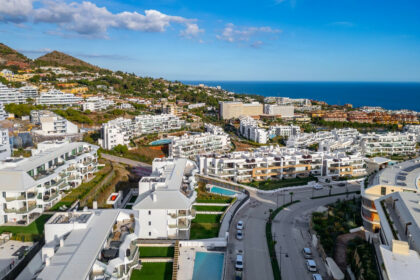 523bdcff7d0de5289d46e419ab8f460e - 32