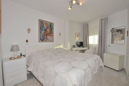 528f0b1d80414ed6c6be7653dd4b9f54 - 15