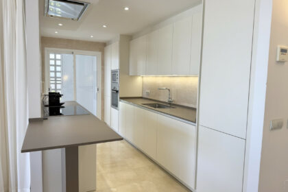 52edc9c0fa4f179386b17aed3c965994 - 11